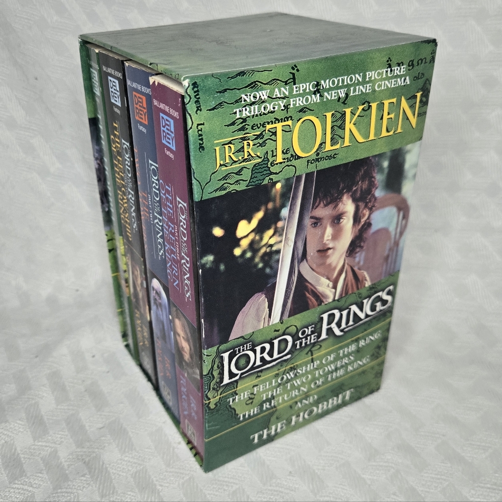 The Lord of the Rings 4 Box Set Including The Hobbit - Picture 2 of 7